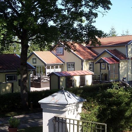 Skogis Bed & Breakfast Катринехольм Экстерьер фото