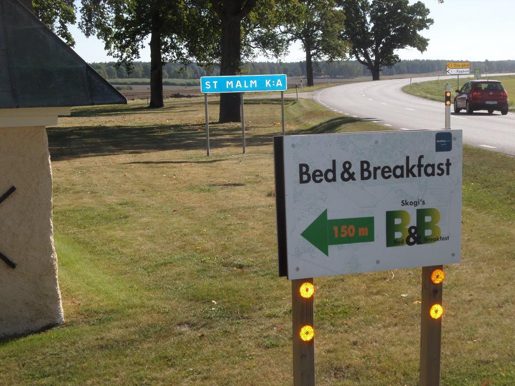 Skogis Bed & Breakfast Катринехольм Экстерьер фото